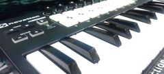 Controlleur NOVATION launchkey mini mk2