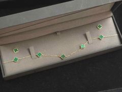 Ensemble Boucle d'oreille et collier en Or 10k Neuf
