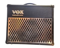 AMPLIFICATEUR GUITARE ELECTRIQUE VOX VALVETRONIX AD15VT