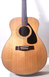 GUITARE ACOUSTIQUE YAMAHA FG331