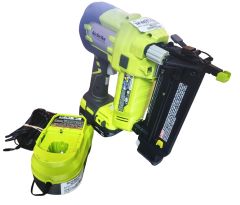 outil a finition RYOBI avec chargeur et batterie